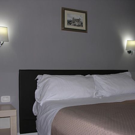 Roma Rooms Colosseum Luaran gambar