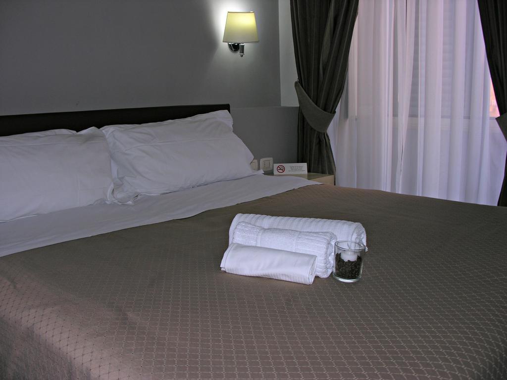Roma Rooms Colosseum Luaran gambar