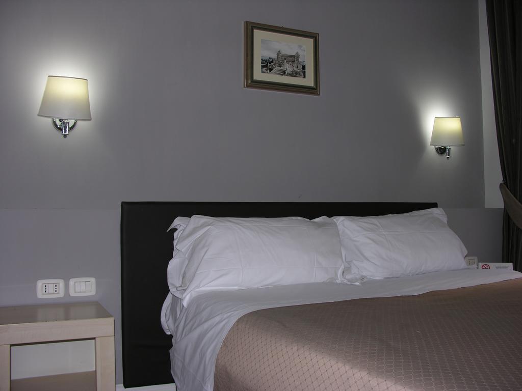 Roma Rooms Colosseum Luaran gambar